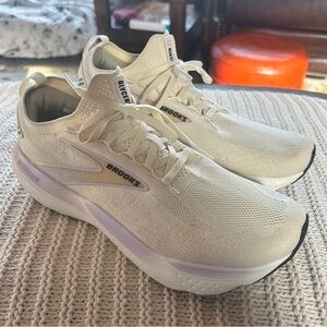 Women’s BROOKS Glycerin 21 Running Shoes Ivory Purple Size 11